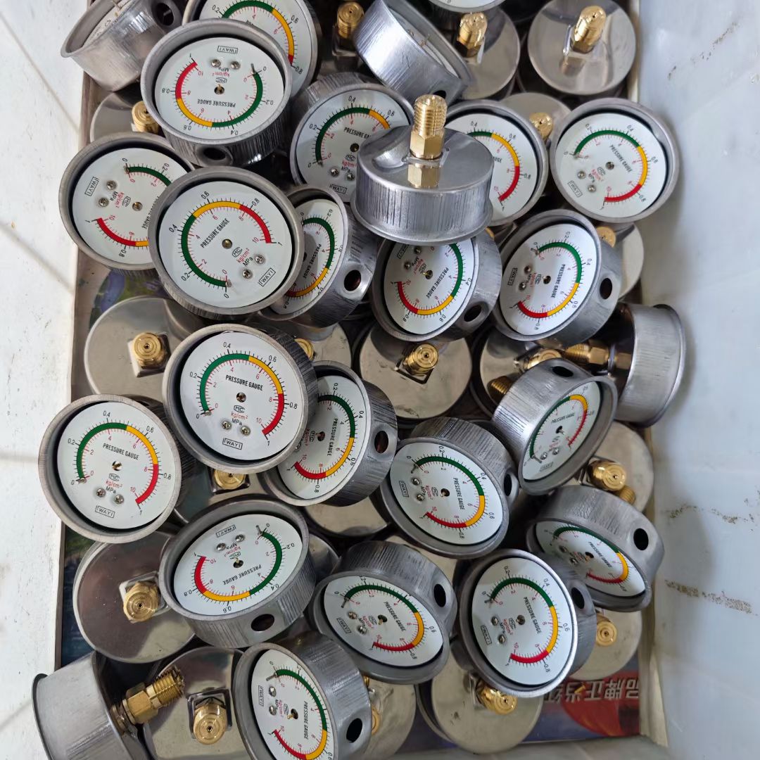 How can enterprises gain advantages in government project bidding through their status as a bidding king?